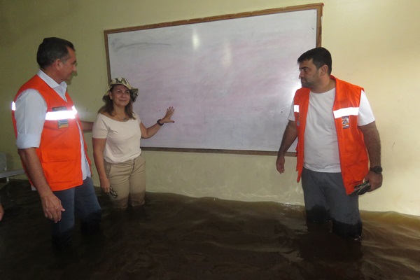 Prefeito e Governador visitam áreas alagadas em Laranjal do Jari